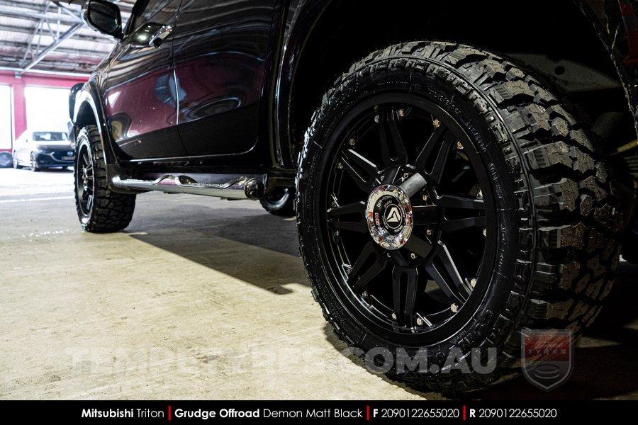 20x9.0 Grudge Offroad DEMON on Mitsubishi Triton