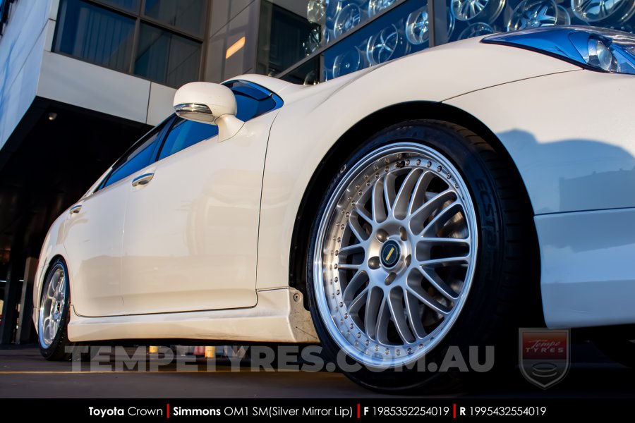 19x8.5 19x9.5 Simmons OM-1 Silver on Toyota Crown