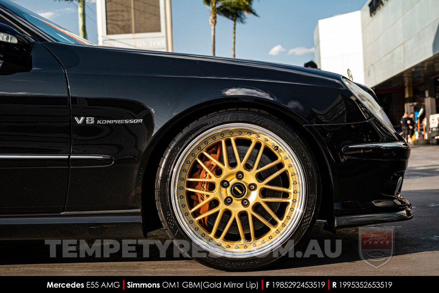 19x8.5 19x9.5 Simmons OM-1 Gold on Mercedes E-Class