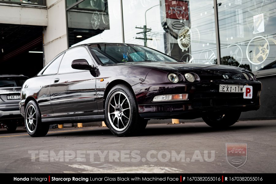 16x7.0 Starcorp Racing LUNAR on Honda Integra