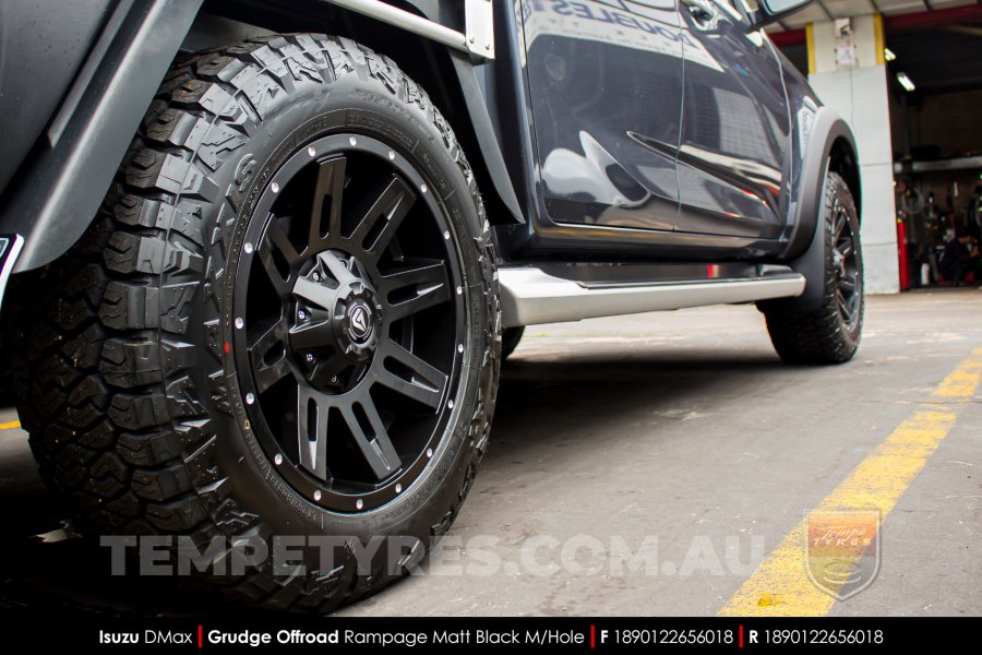 18x9.0 Grudge Offroad RAMPAGE on Isuzu D-Max