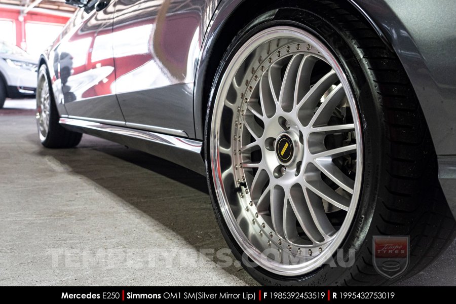 19x8.5 19x9.5 Simmons OM-1 Silver on Mercedes E-Class