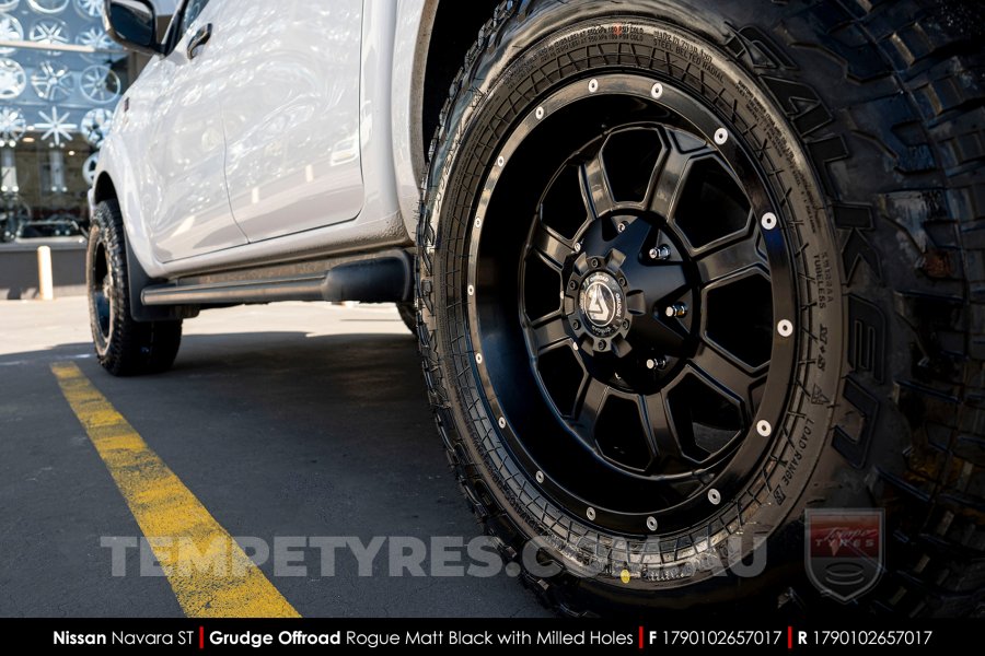 17x9.0 Grudge Offroad ROGUE on Nissan Navara