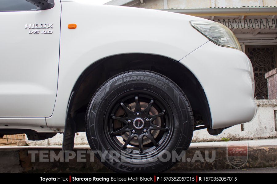 15x7.0 Starcorp Racing ECLIPSE on Toyota Hilux