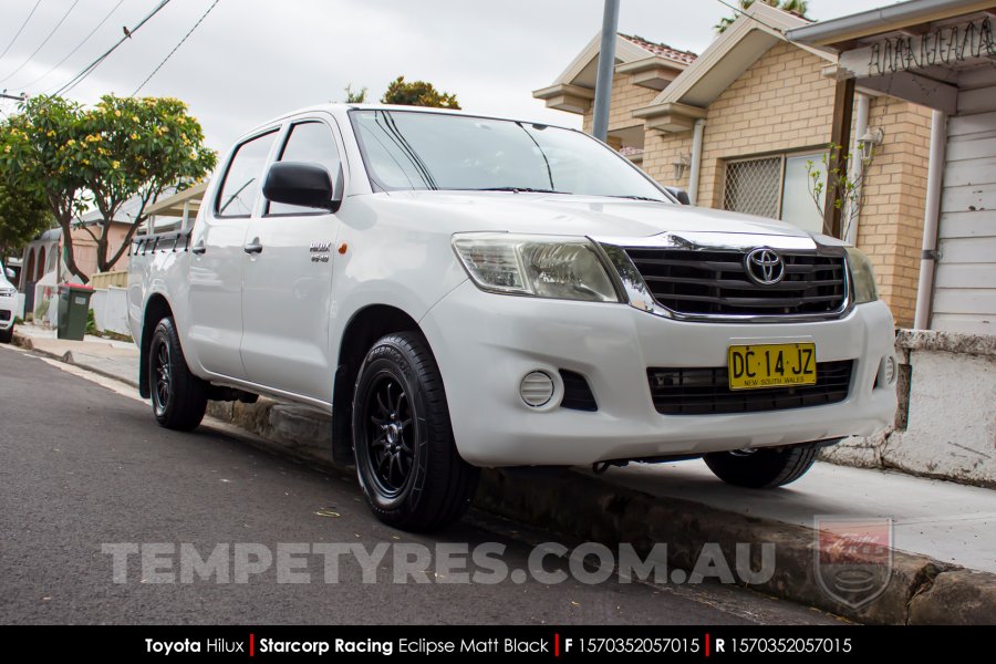 15x7.0 Starcorp Racing ECLIPSE on Toyota Hilux