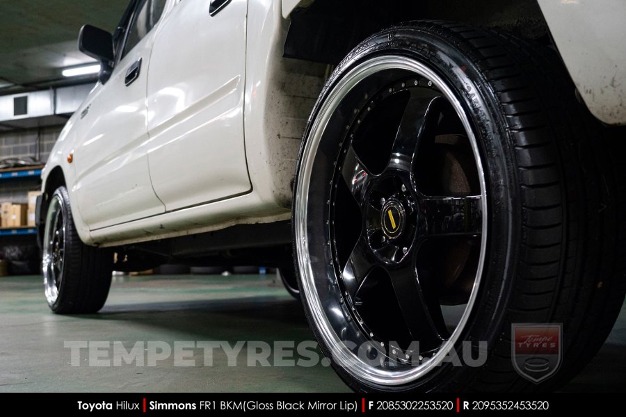 20x8.5 20x9.5 Simmons FR-1 Gloss Black on Toyota Hilux