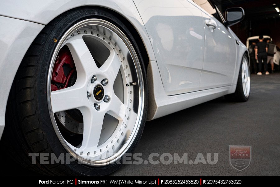 20x8.5 20x9.5 Simmons FR-1 White on Ford Falcon