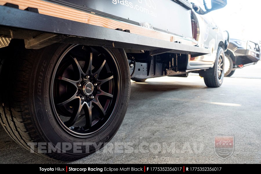 17x7.5 Starcorp Racing ECLIPSE on Toyota Hilux