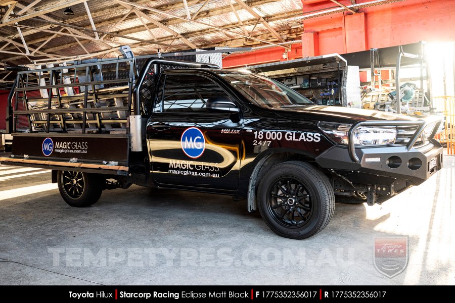 17x7.5 Starcorp Racing ECLIPSE on Toyota Hilux