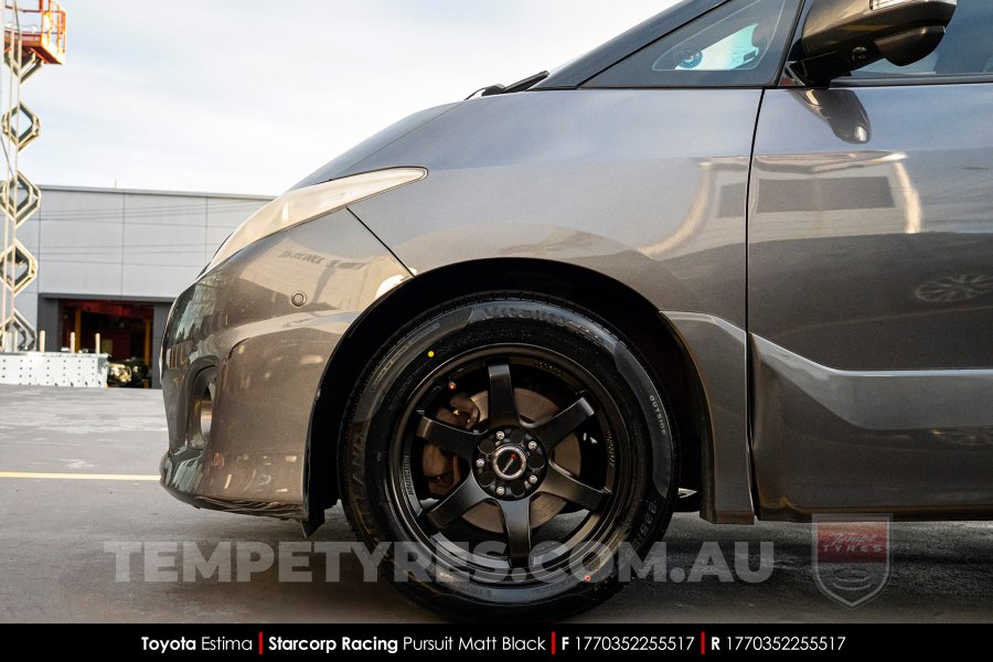 17x7.0 Starcorp Racing PURSUIT on Toyota Estima