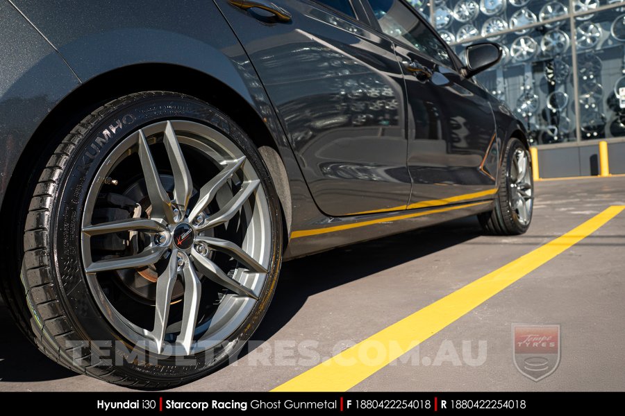 18x8.0 Starcorp Racing 1517 Ghost Gunmetal on Hyundai i30
