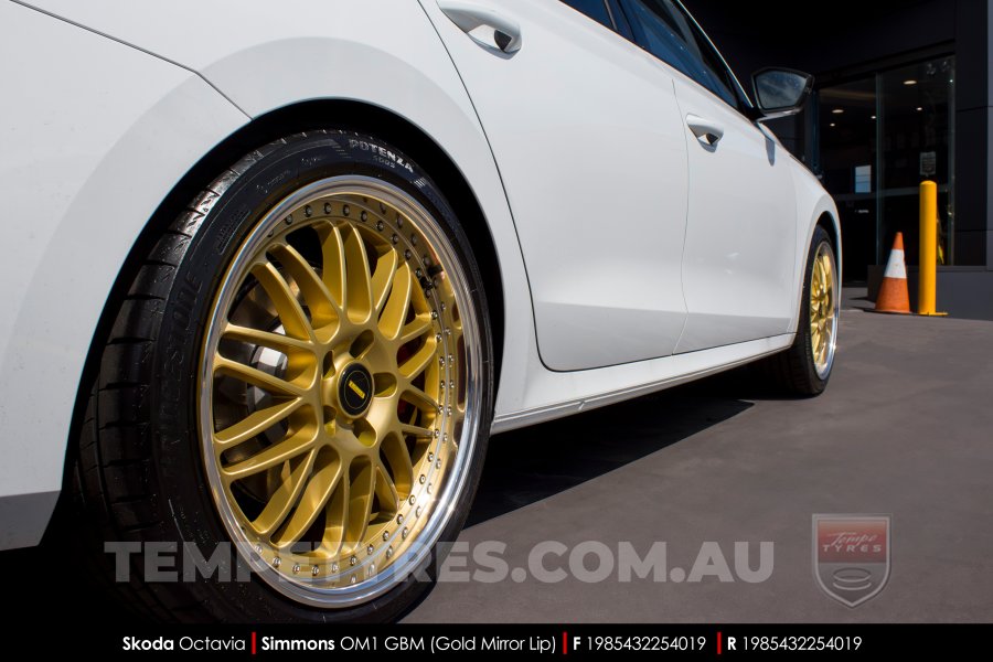 19x8.5 19x9.5 Simmons OM-1 Gold on Skoda Octavia