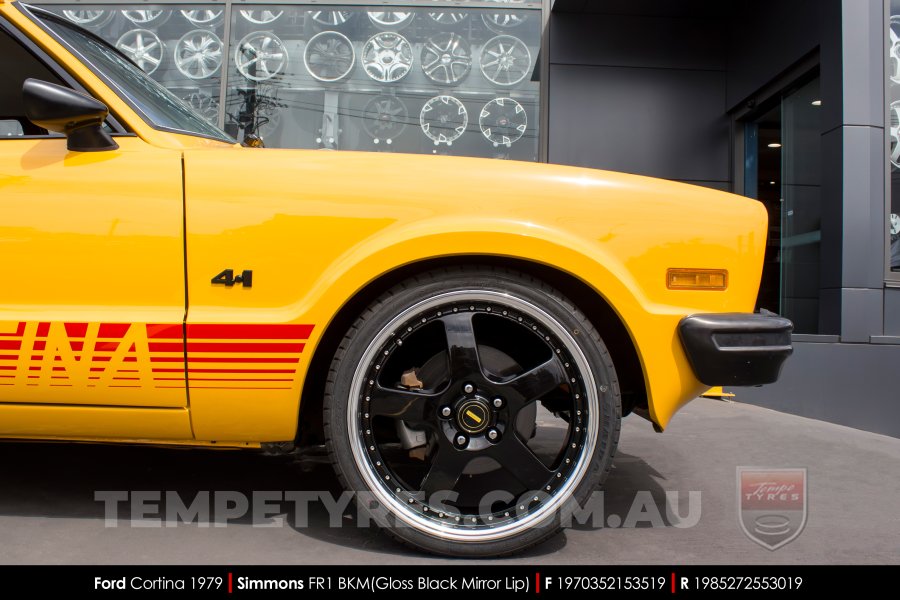 19x7.0 19x8.5 Simmons FR-1 Gloss Black on Ford Cortina