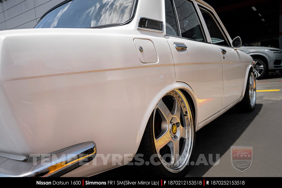18x7.0 18x8.5 Simmons FR-1 Silver on Nissan Datsun