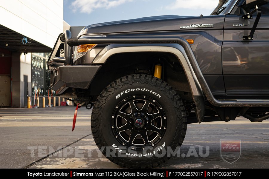 17x9.0 Simmons MAX T12 BKA on Toyota Landcruiser 79 series