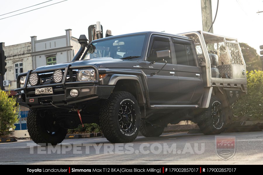 17x9.0 Simmons MAX T12 BKA on Toyota Landcruiser 79 series