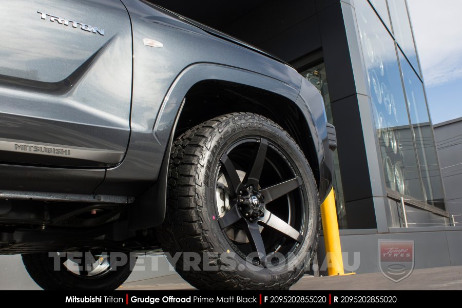 20x9.5 Grudge Offroad PRIME on Mitsubishi Triton