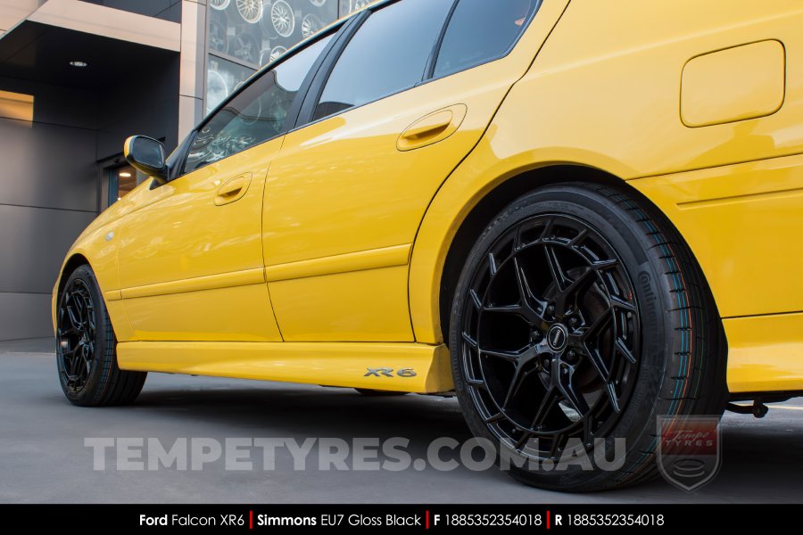 18x8.5 Simmons EU7 Gloss Black on Ford Falcon