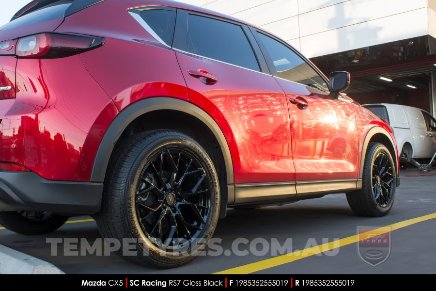 19x8.5 SC Racing RS7 Gloss Black on Mazda CX5