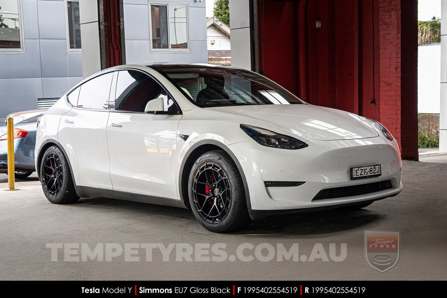 19x8.5 19x9.5 Simmons EU7 Gloss Black on Tesla Model Y