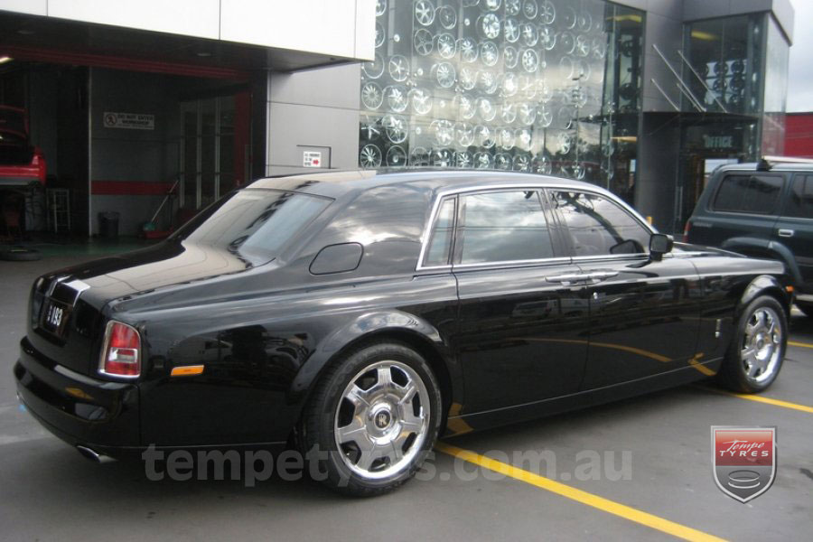  on ROLLS ROYCE PHANTOM