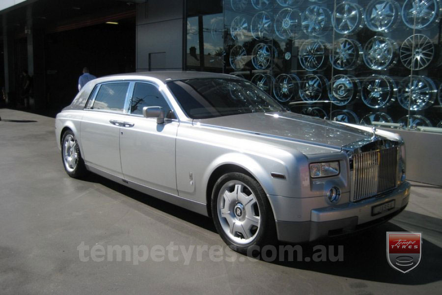  on ROLLS ROYCE PHANTOM