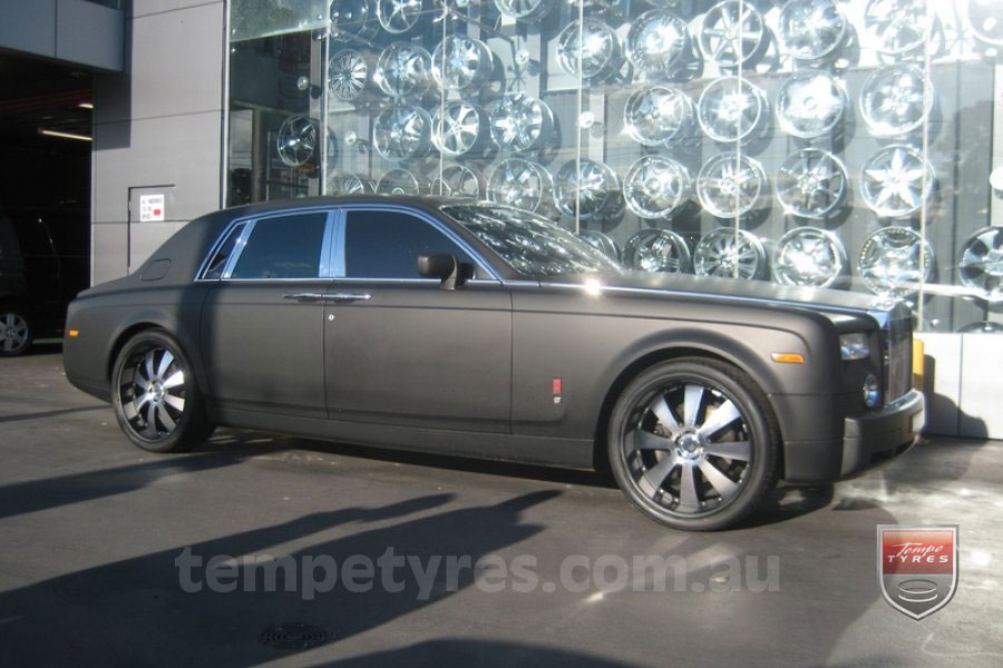 24x10 Lenso Concerto - BKQ on ROLLS ROYCE PHANTOM