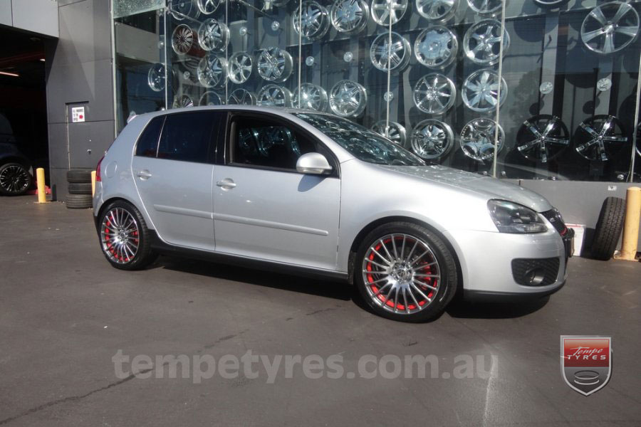 18x8.0 Fox X-tuning on VW GOLF