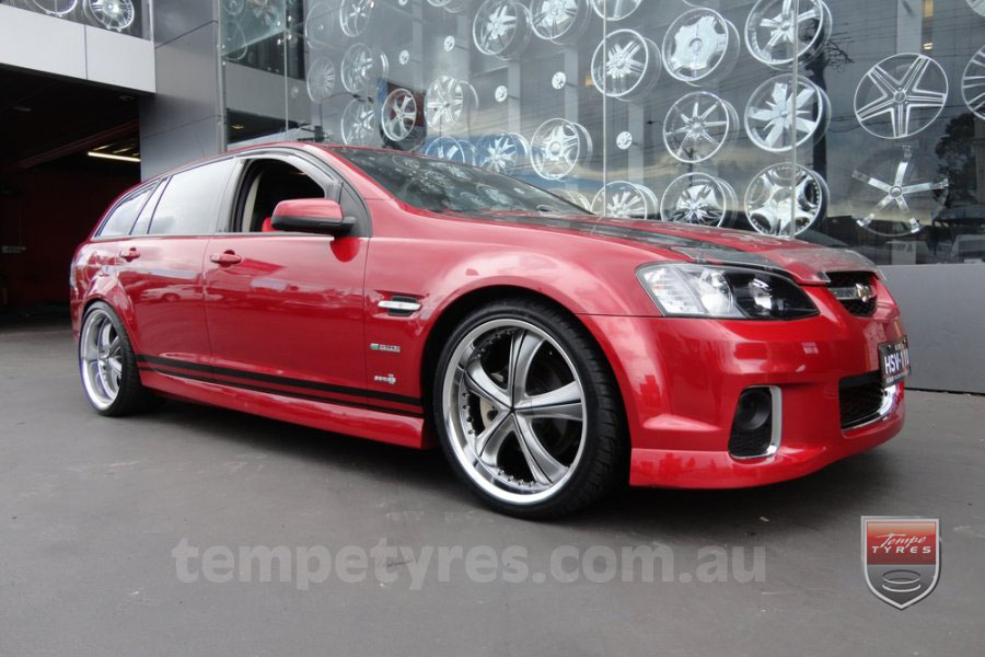 10x7.0 Starcorp E Series on HOLDEN COMMODORE VE