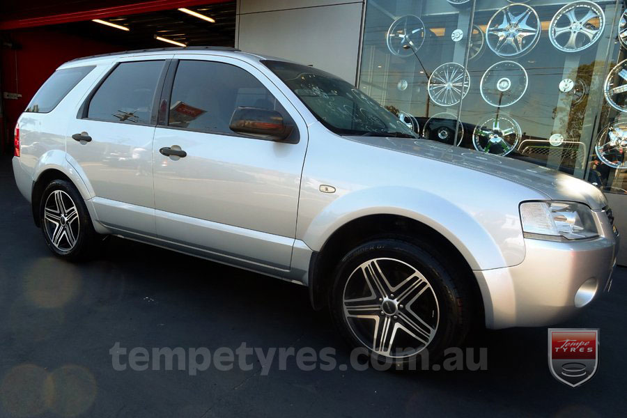 20x8.5 Menzari Z12 on FORD TERRITORY