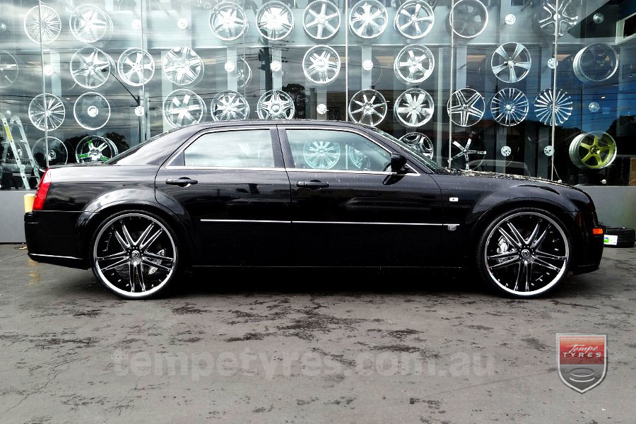 24x9.0 Giovinco G-03 Chrome on CHRYSLER 300C