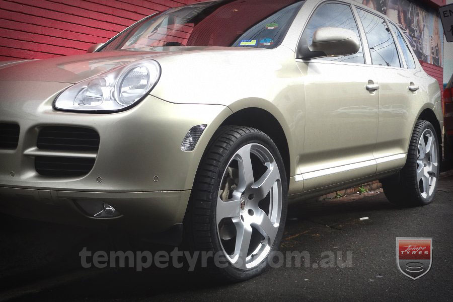 22x10 Rennsport HS on PORSCHE CAYENNE