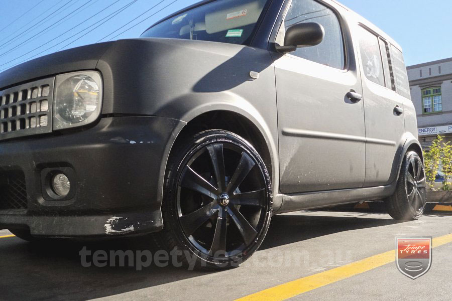 17x7.0 Incubus RS Flawless 0450 on NISSAN CUBE