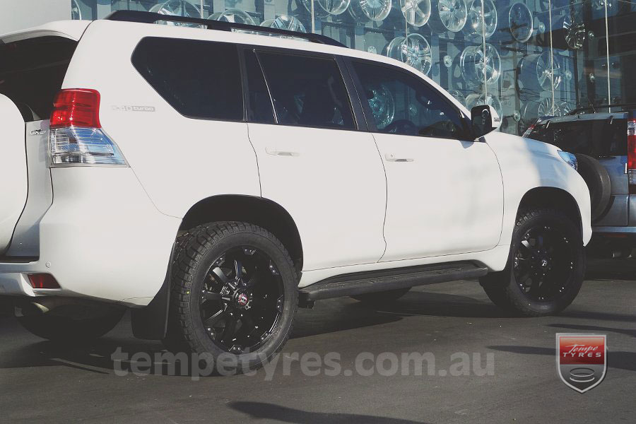 20x9.0 Ballistic Morax on TOYOTA LANDCRUISER