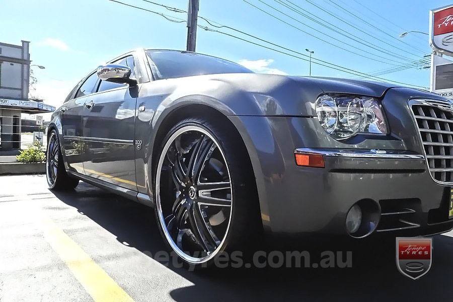 24x9.0 Giovinco G-03 Chrome on CHRYSLER 300C