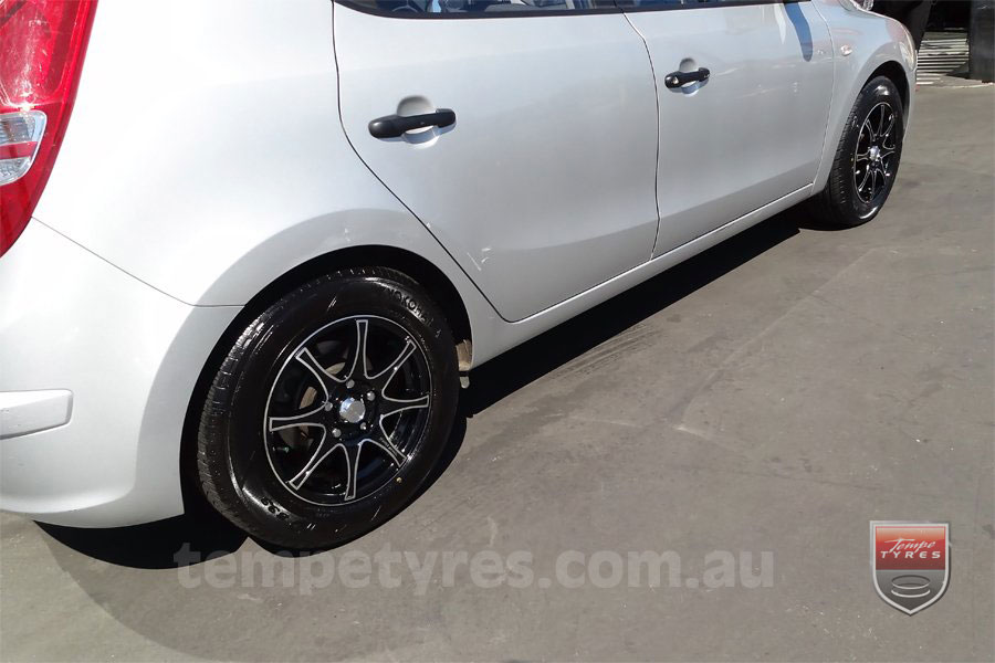 16x7.0 Menzari 0470 on HYUNDAI i20