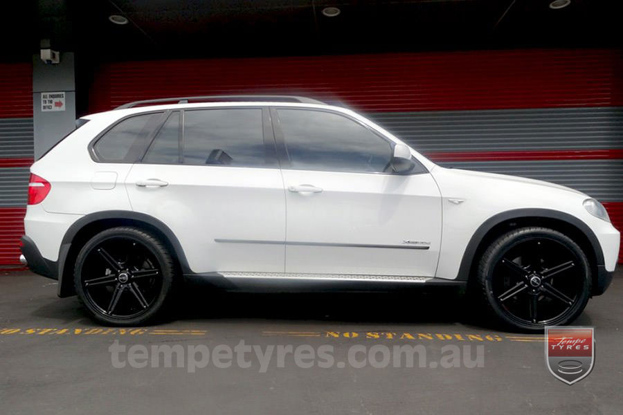 22x9.5 Incubus 842 GB on BMW X5