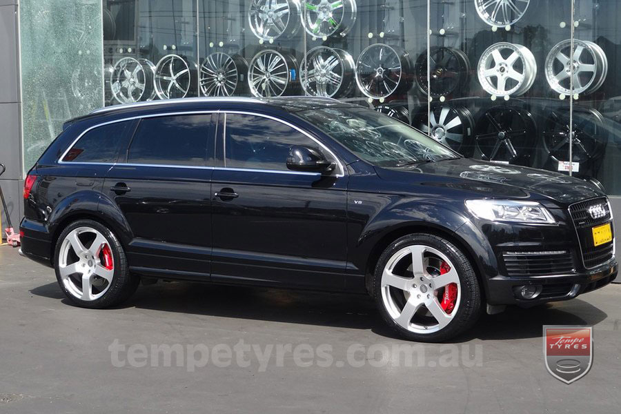 22x10 Rennsport HS on AUDI Q7