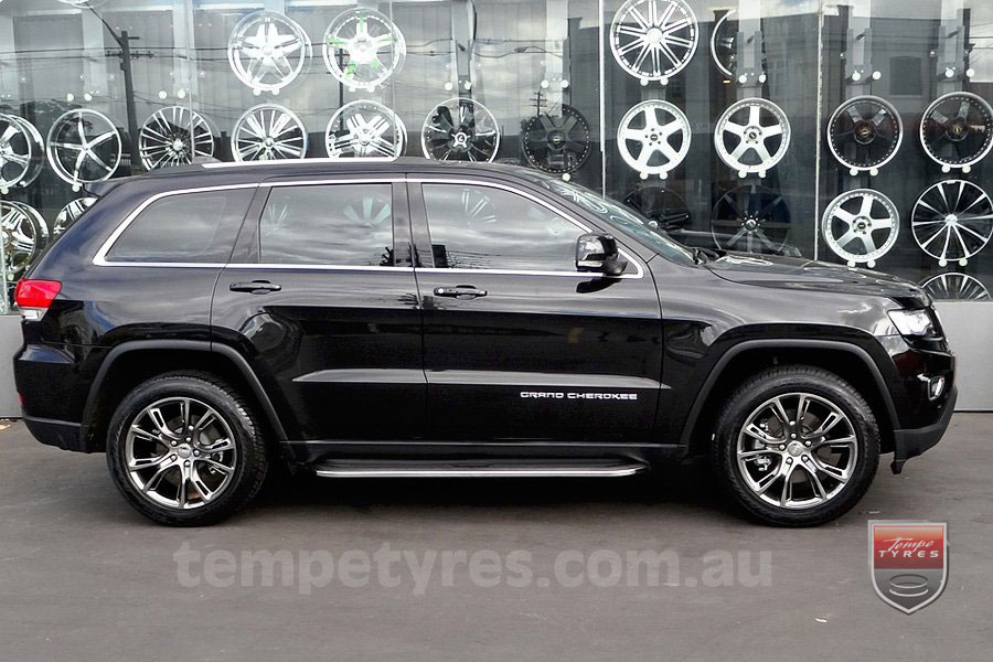 20x10 SRT8 Spider Monkey HB on JEEP GRAND CHEROKEE