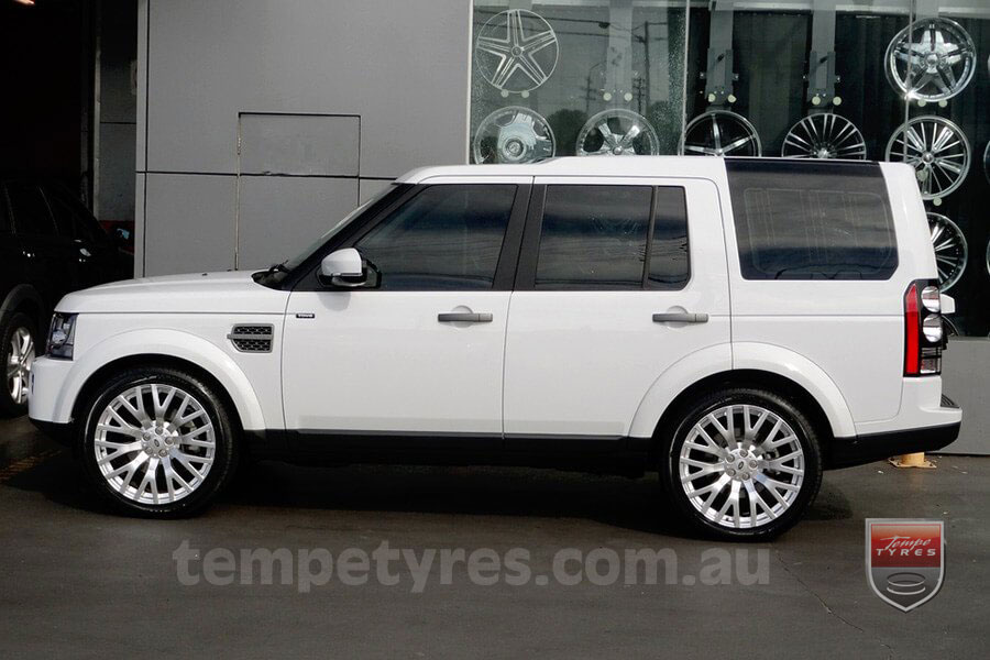 22x10 Cosworth Silver on LAND ROVER DISCOVERY