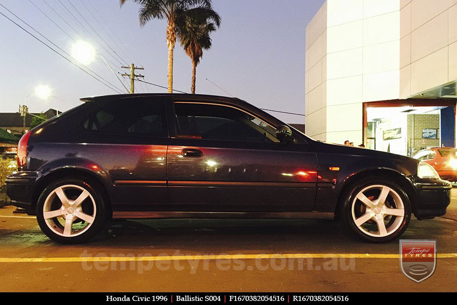 16x7.0 Akuza S004 on HONDA CIVIC