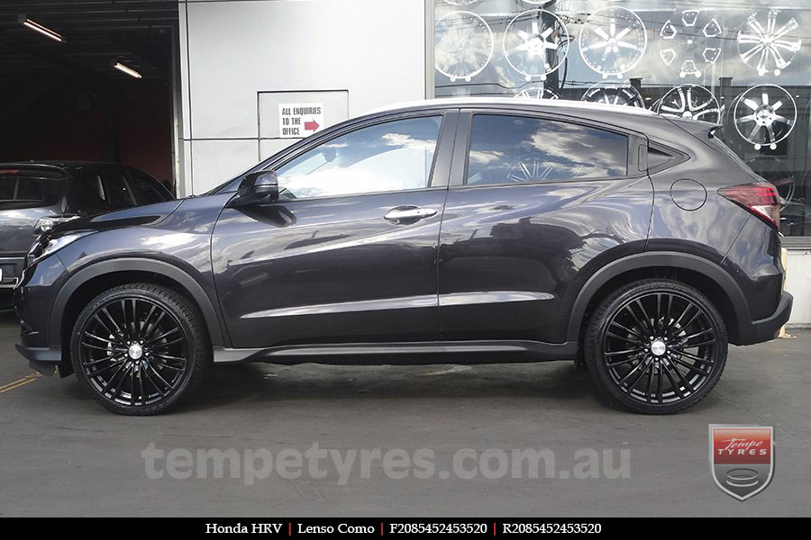 20x8.5 Lenso Como Black on HONDA HRV