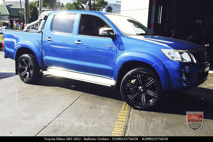 20x9.0 Ballistic Outlaw on TOYOTA HILUX SR5 