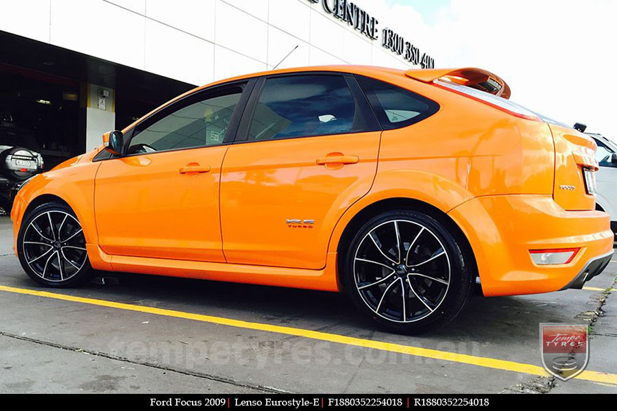 18x8.0 Lenso Eurostyle E ESE on FORD FOCUS