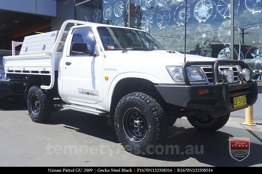 Custom Simmons Wheels on NISSAN PATROL