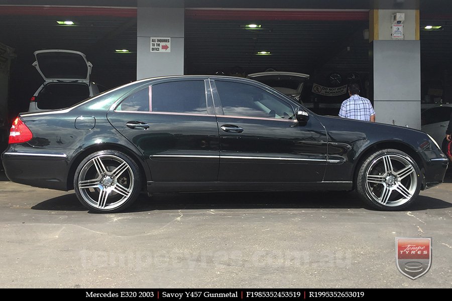 19x8.5 19x9.5 Savoy Y457 Gunmetal on MERCEDES E-Class