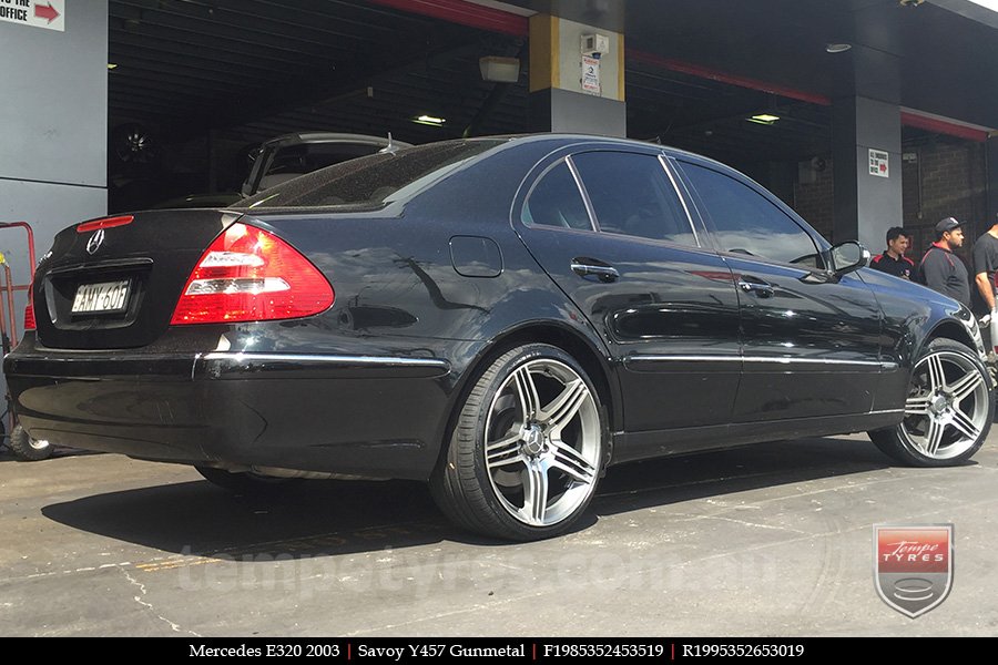 19x8.5 19x9.5 Savoy Y457 Gunmetal on MERCEDES E-Class