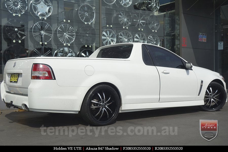 20x8.5 Akuza 847 Shadow on HOLDEN COMMODORE VE