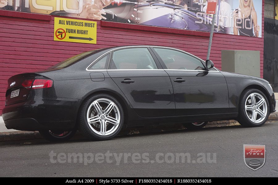 18x8.0 Style5733 on AUDI A4