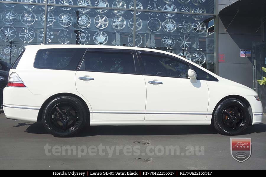 17x7.0 Lenso SE-05 on HONDA ODYSSEY